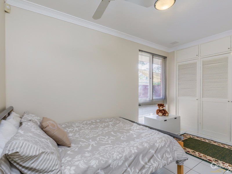 15 Princeton Court, Thornlie WA 6108