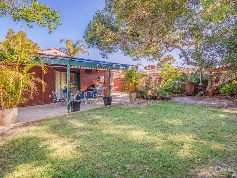 15 Princeton Court, Thornlie WA 6108