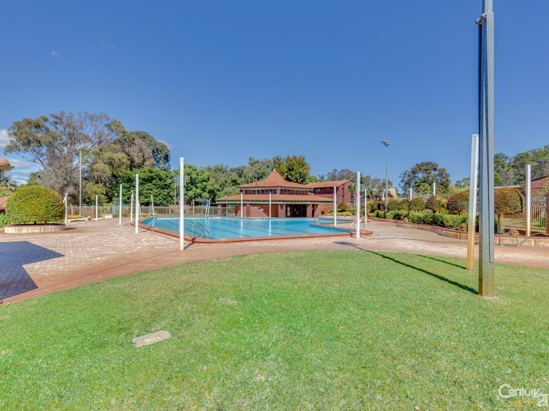 15 Princeton Court, Thornlie WA 6108