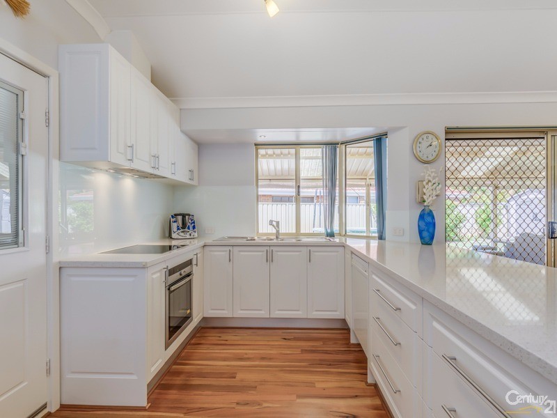 17 Frampton Crescent, Canning Vale WA 6155