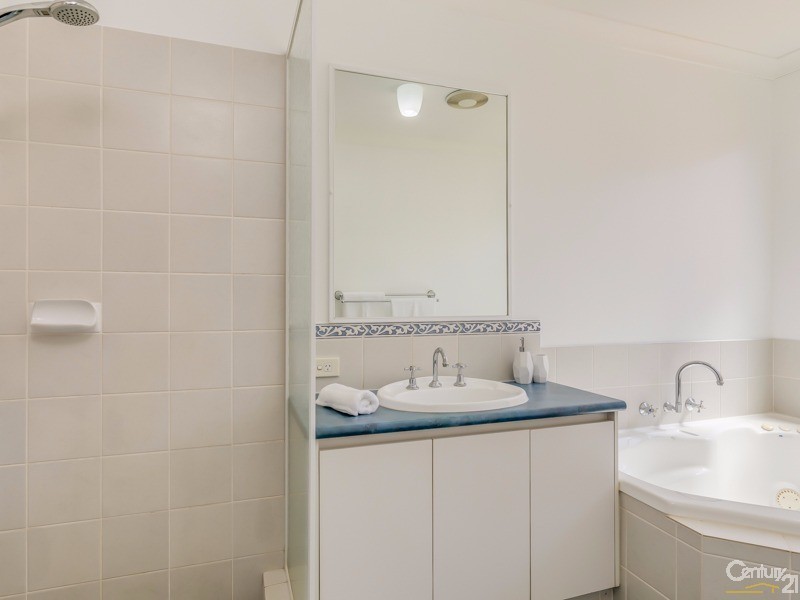 17 Frampton Crescent, Canning Vale WA 6155