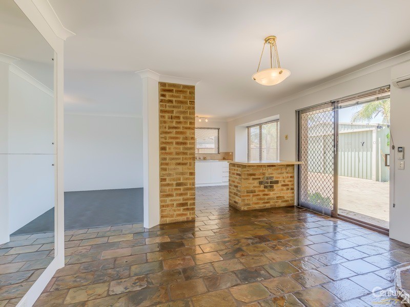 4 Amber Way, Thornlie WA 6108