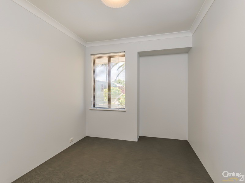 4 Amber Way, Thornlie WA 6108