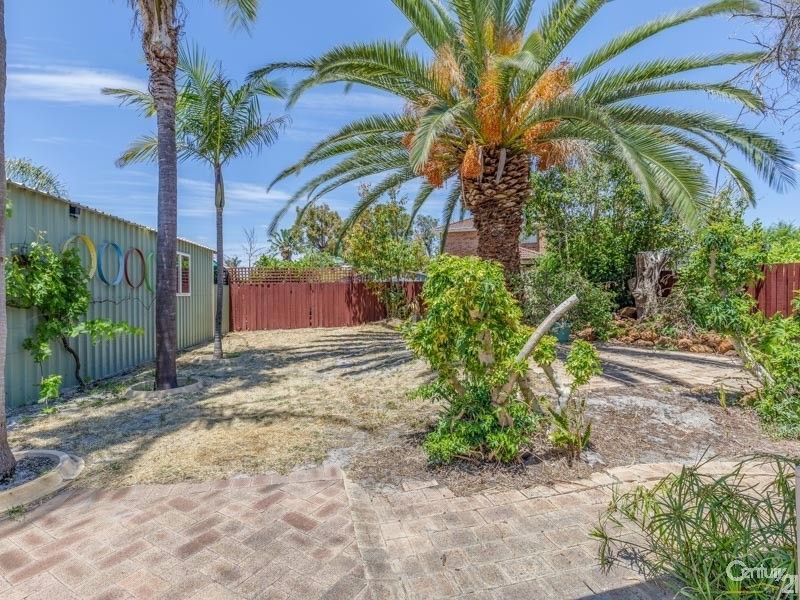 4 Amber Way, Thornlie WA 6108