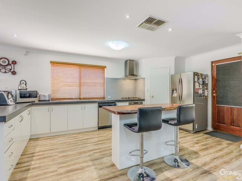 64 Gay Street, Huntingdale WA 6110