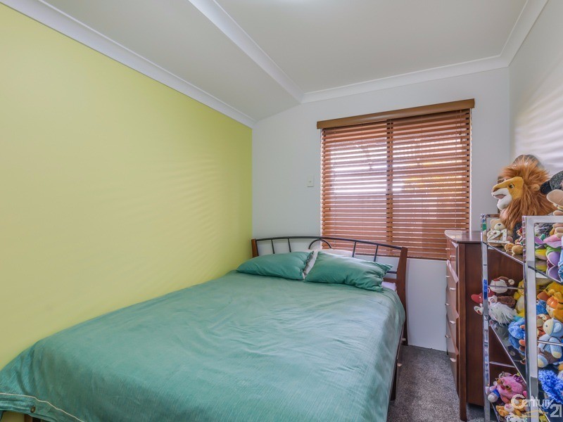 64 Gay Street, Huntingdale WA 6110