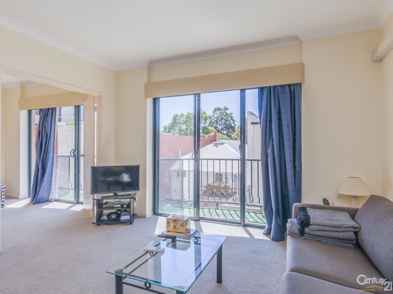 12a/11 Regal Place, East Perth WA 6004