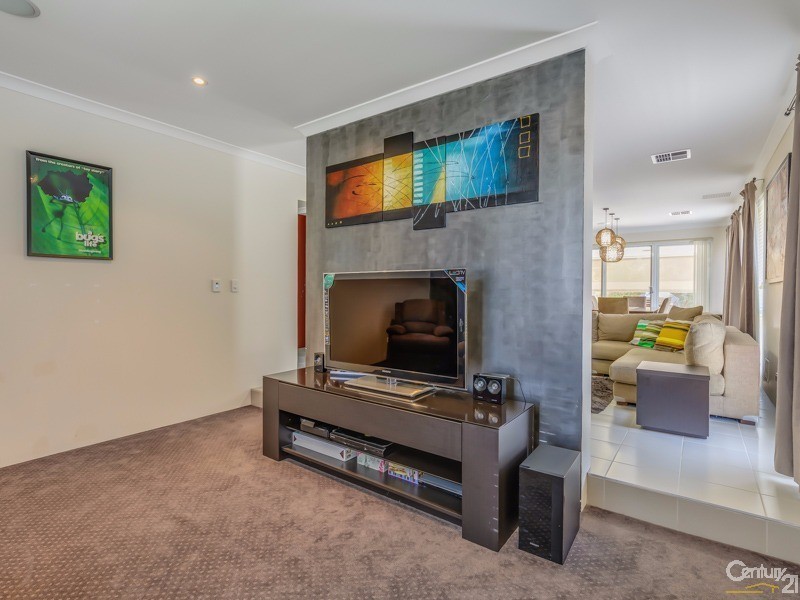 5 Kesiya Turn, Aubin Grove WA 6164