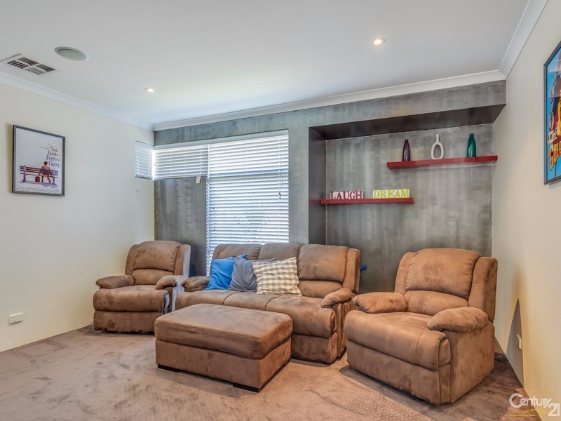 5 Kesiya Turn, Aubin Grove WA 6164