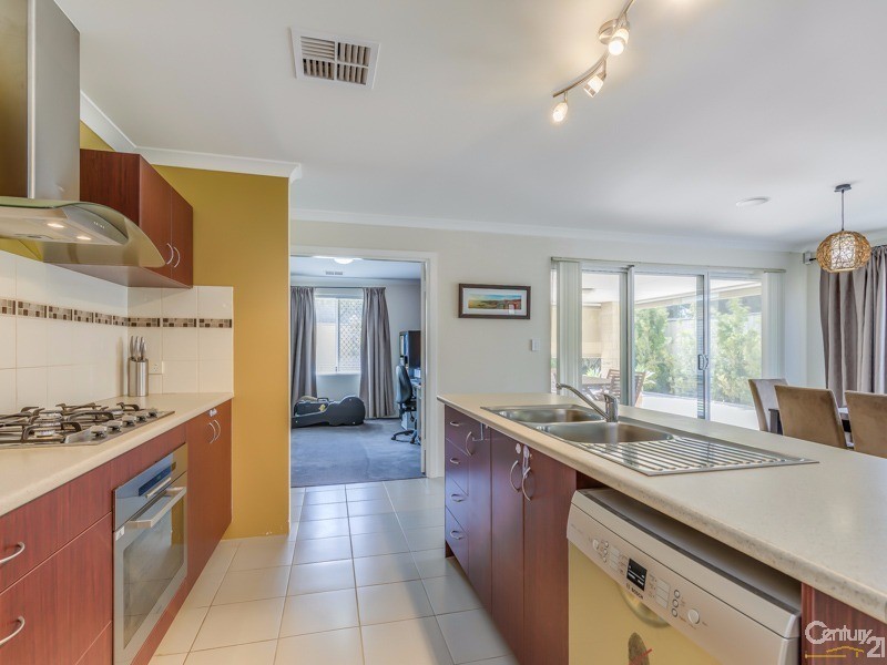 5 Kesiya Turn, Aubin Grove WA 6164