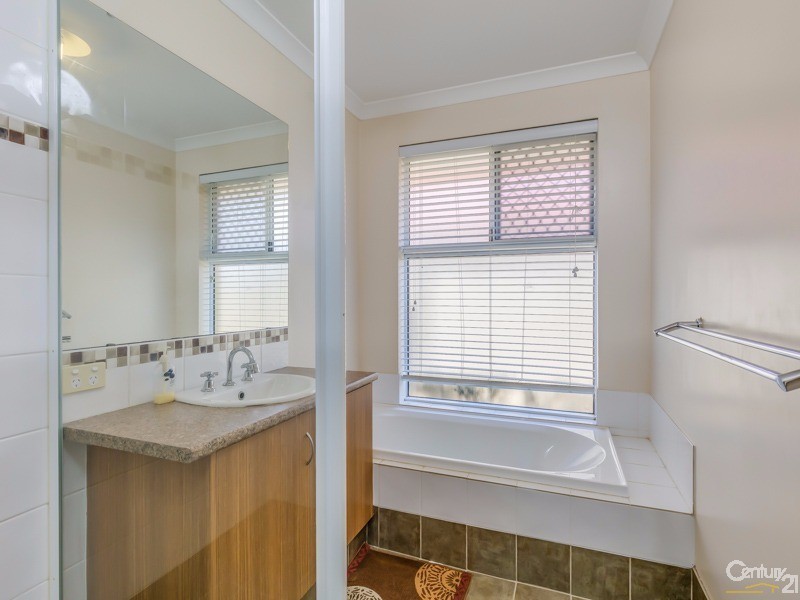 5 Kesiya Turn, Aubin Grove WA 6164