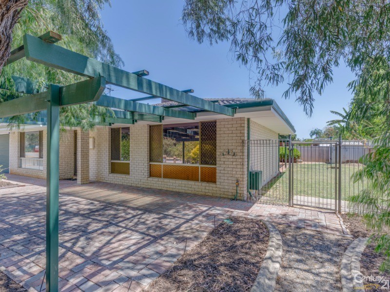 63 Parkside Drive, Thornlie WA 6108
