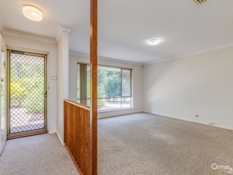 63 Parkside Drive, Thornlie WA 6108