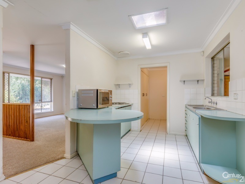 63 Parkside Drive, Thornlie WA 6108