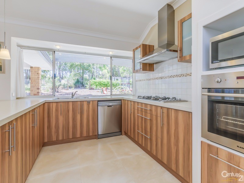 41 Heath Road, Roleystone WA 6111