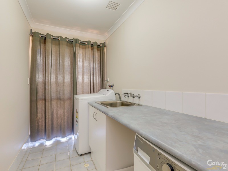 41 Heath Road, Roleystone WA 6111