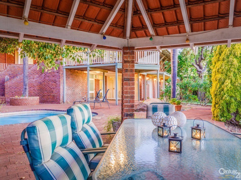 65 Basildon Road, Lesmurdie WA 6076