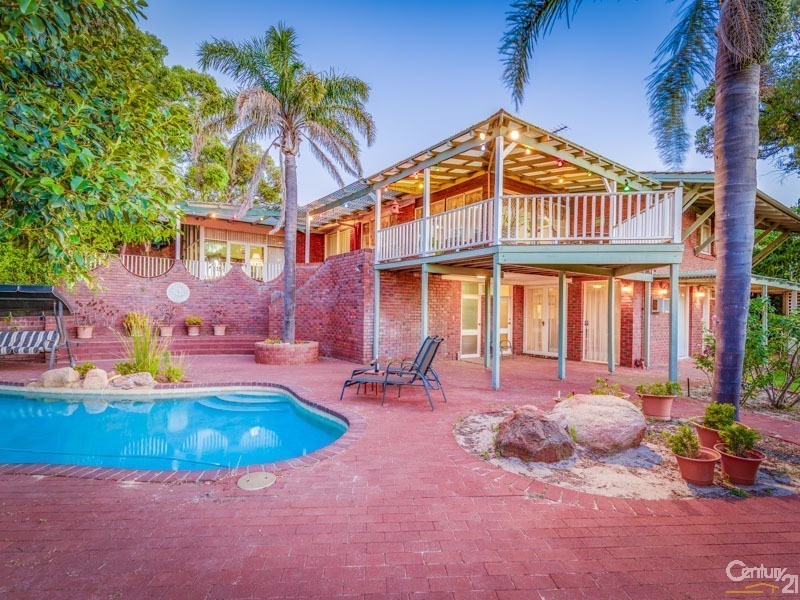 65 Basildon Road, Lesmurdie WA 6076