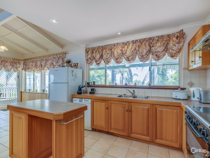 65 Basildon Road, Lesmurdie WA 6076
