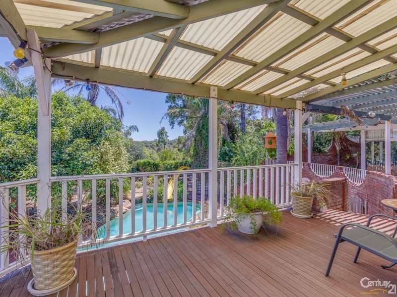 65 Basildon Road, Lesmurdie WA 6076