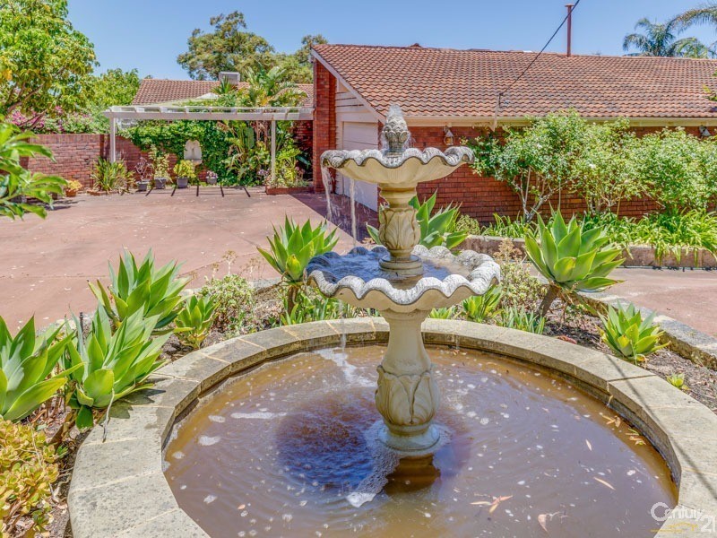 65 Basildon Road, Lesmurdie WA 6076