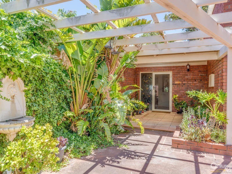 65 Basildon Road, Lesmurdie WA 6076