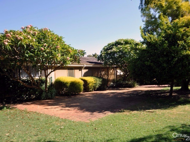 14 Tia Avenue, High Wycombe WA 6057