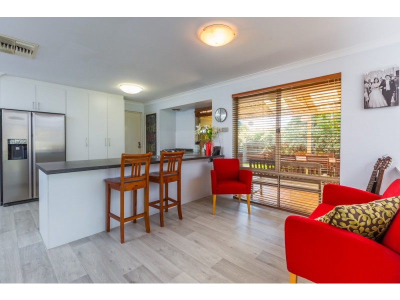 52 Eastwood Parade, Canning Vale WA 6155