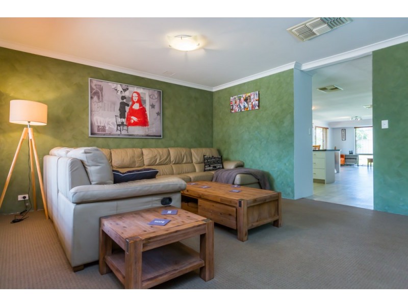 52 Eastwood Parade, Canning Vale WA 6155