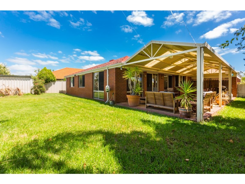 52 Eastwood Parade, Canning Vale WA 6155