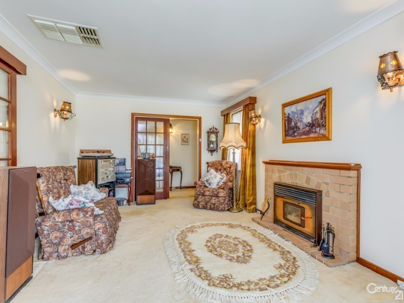 2 Pegus Street, Thornlie WA 6108