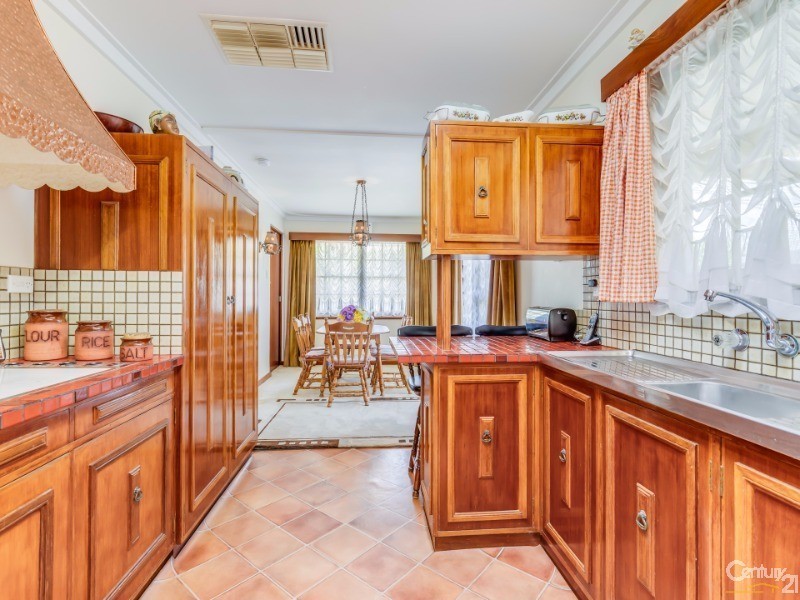 2 Pegus Street, Thornlie WA 6108