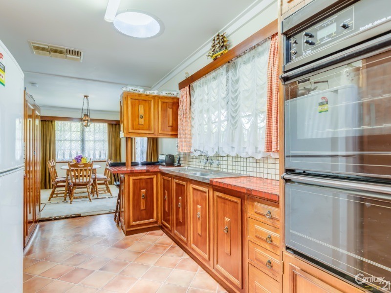 2 Pegus Street, Thornlie WA 6108