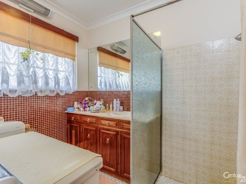 2 Pegus Street, Thornlie WA 6108