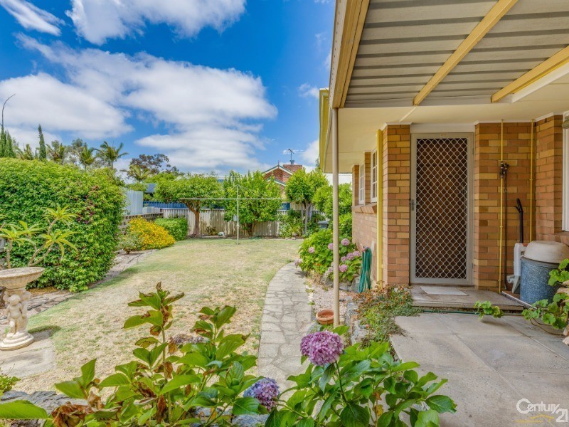 2 Pegus Street, Thornlie WA 6108