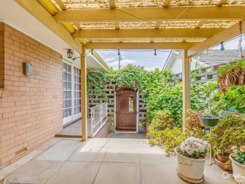 2 Pegus Street, Thornlie WA 6108