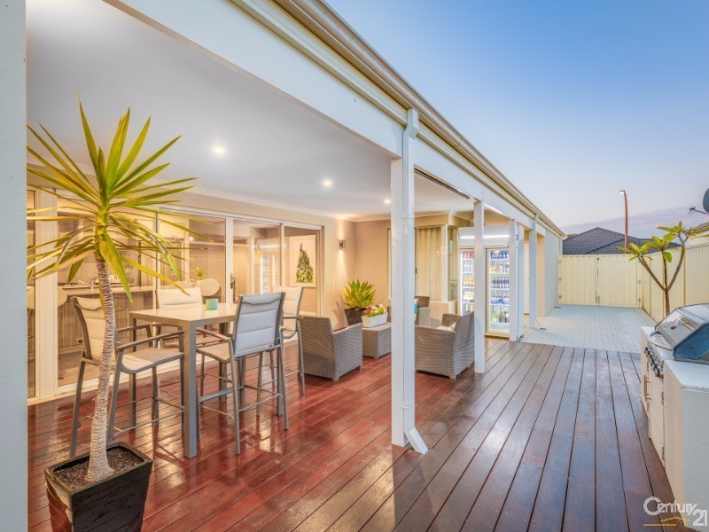 9 Walpole Way, Gosnells WA 6110