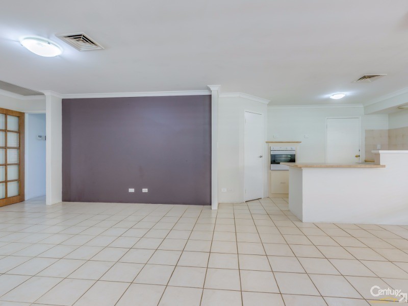 5 Autumn Crescent, Thornlie WA 6108