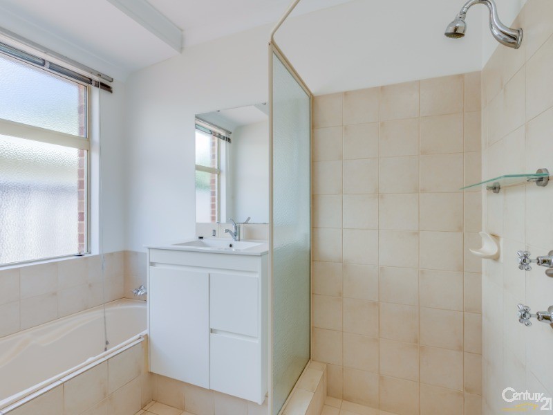 5 Autumn Crescent, Thornlie WA 6108