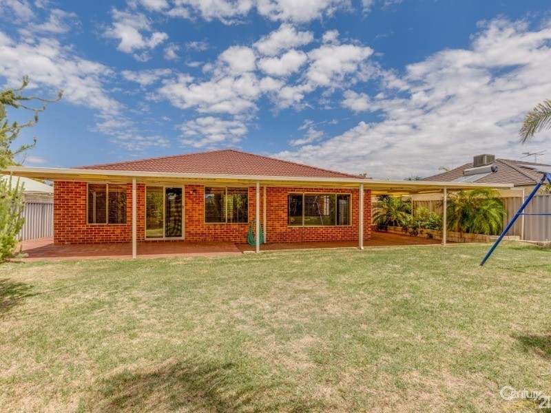 5 Autumn Crescent, Thornlie WA 6108