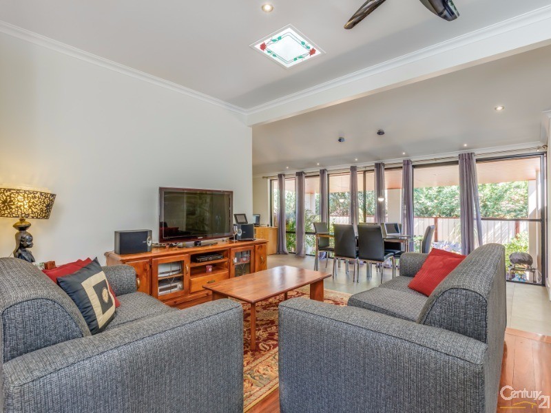 81 Hobbs Avenue, Como WA 6152