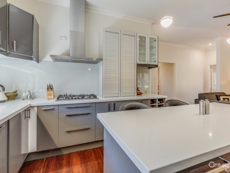 81 Hobbs Avenue, Como WA 6152