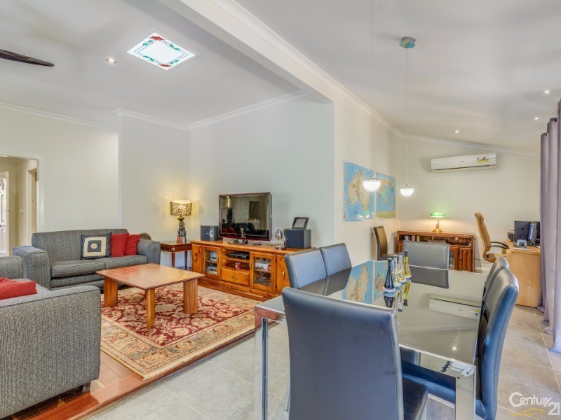 81 Hobbs Avenue, Como WA 6152