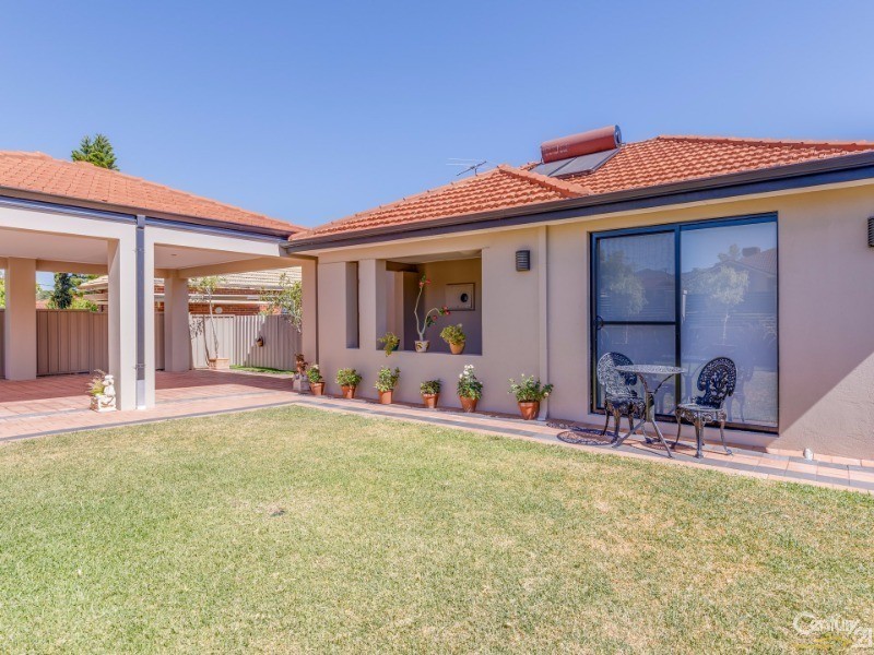 81 Hobbs Avenue, Como WA 6152