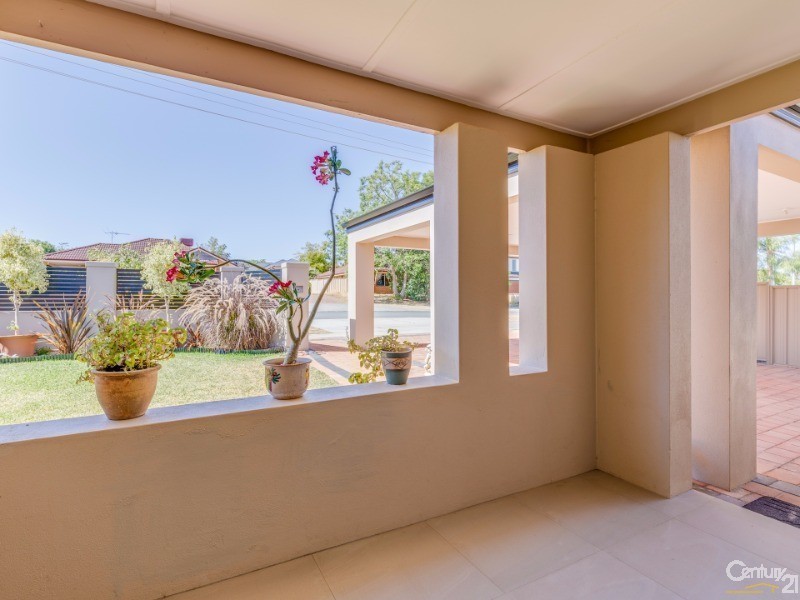 81 Hobbs Avenue, Como WA 6152