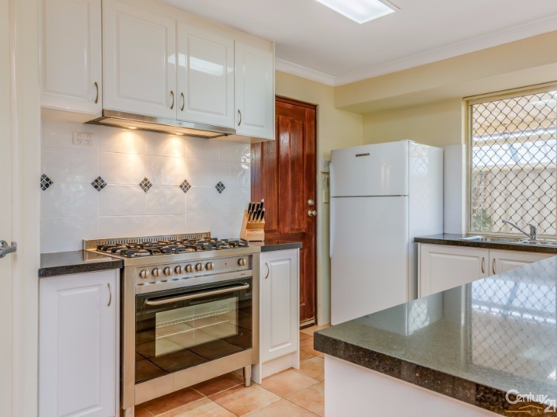 13 Menora Loop, Warnbro WA 6169