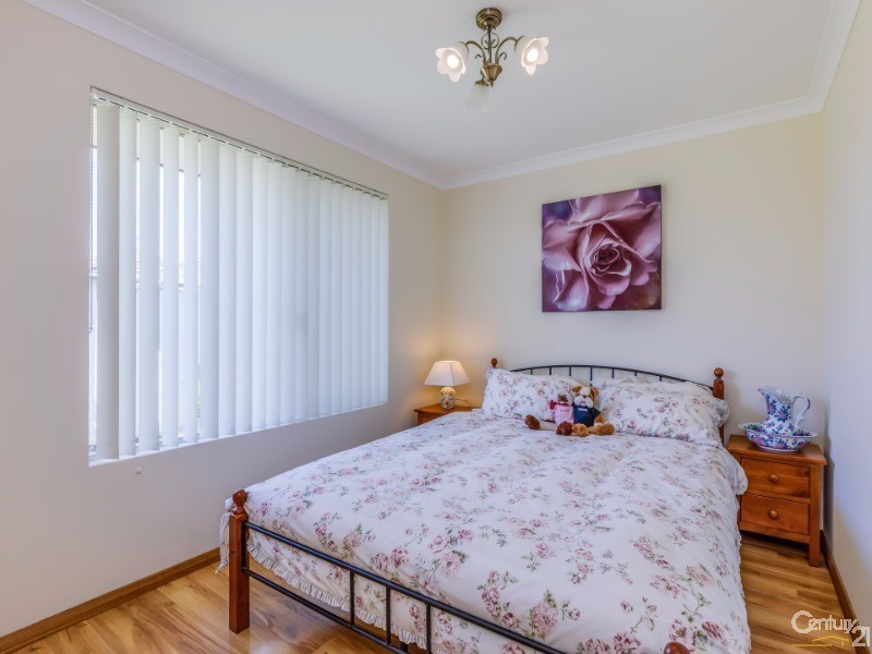 13 Menora Loop, Warnbro WA 6169