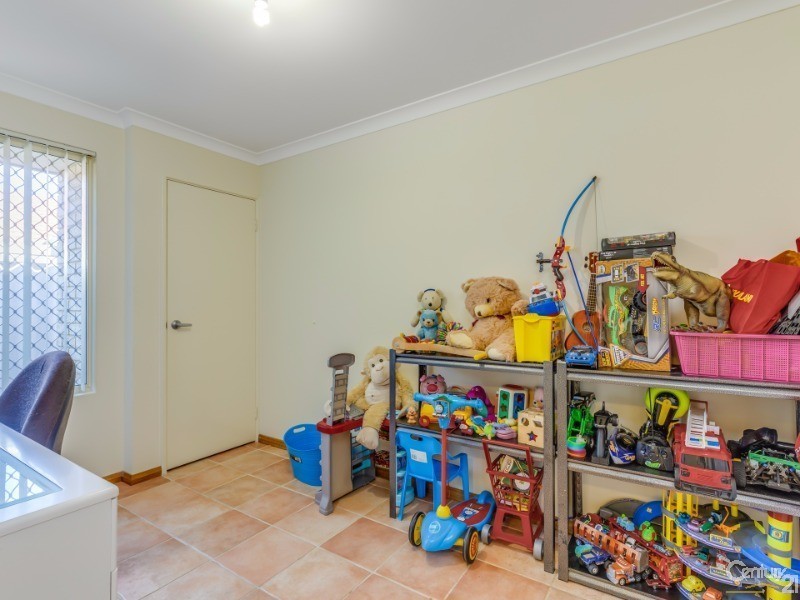 13 Menora Loop, Warnbro WA 6169
