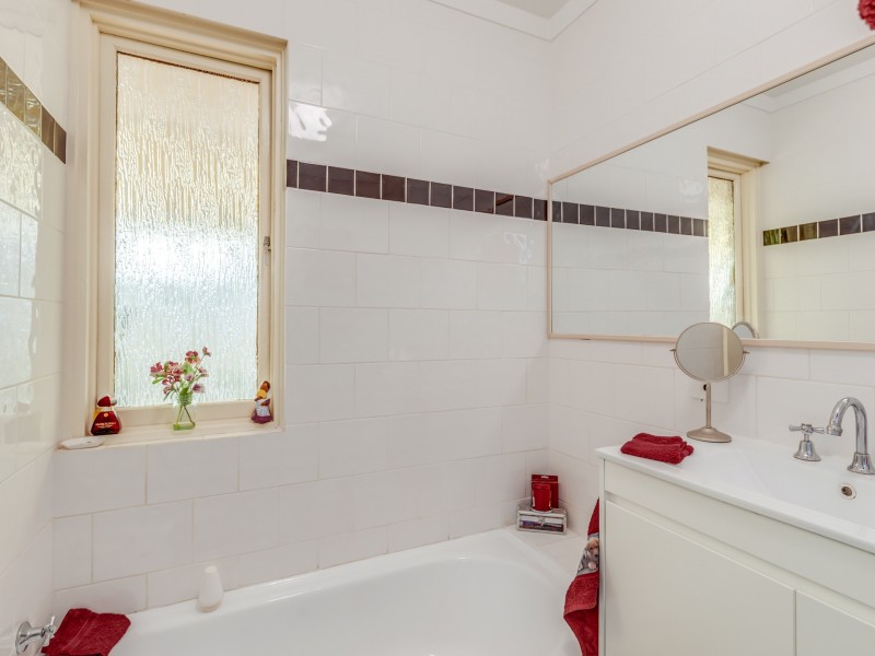 12B Limbee Glade, Huntingdale WA 6110