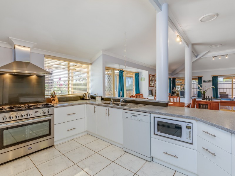 7 White Gum Rise, Byford WA 6122
